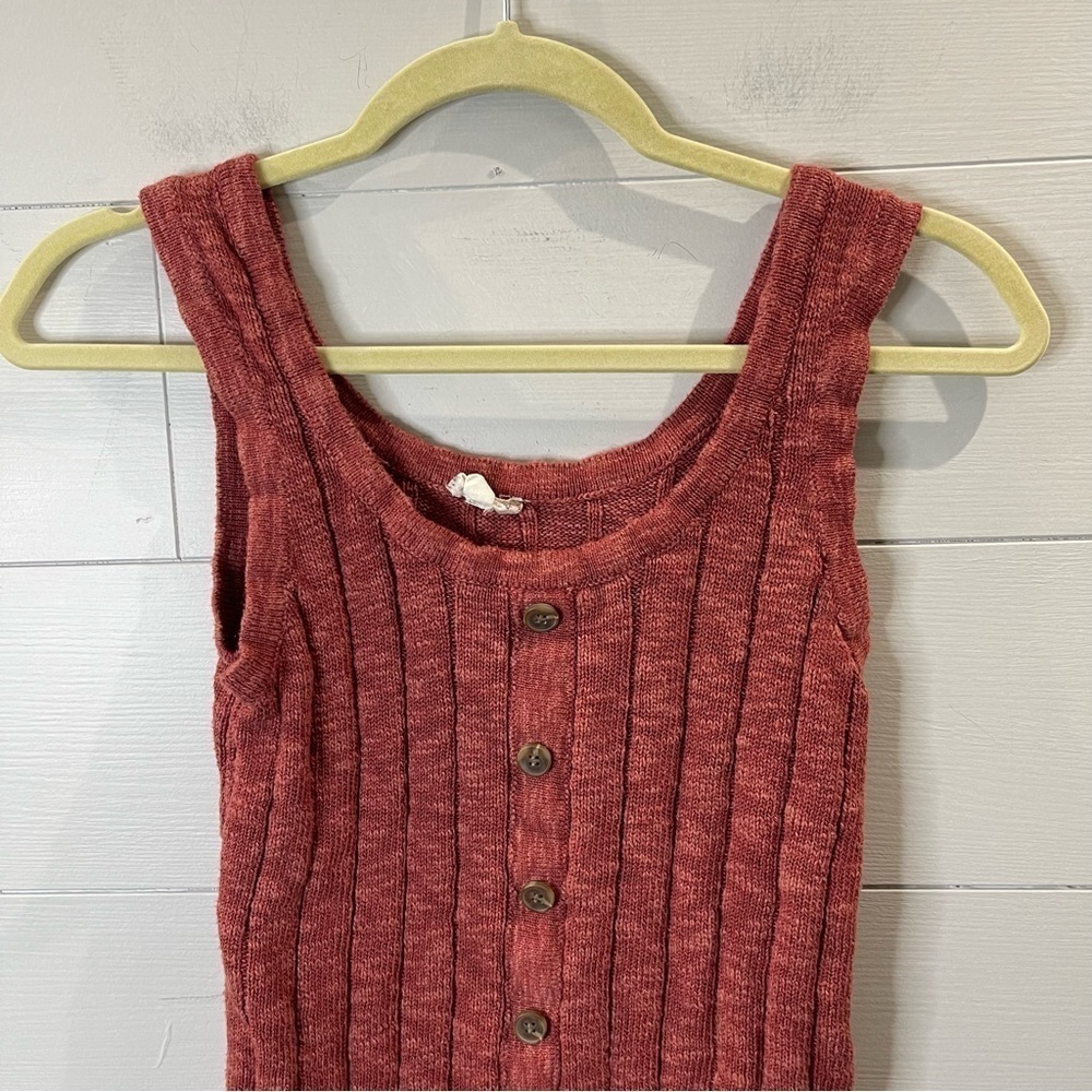Hem & Thread Rust Red Ribbed Button-Front Tank Top - Picture 3 of 8